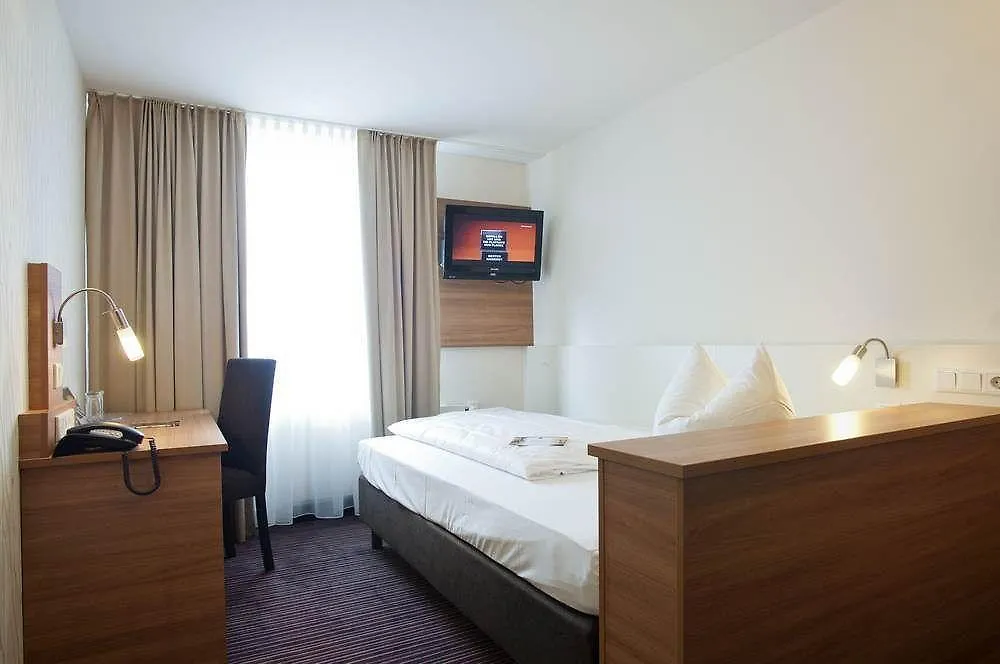 Hotel Cristal Munich