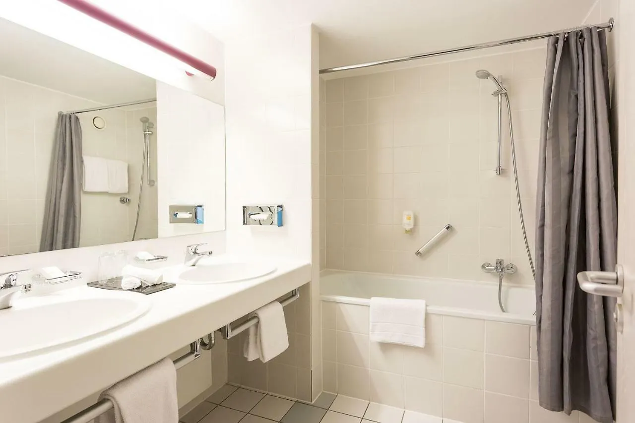 Hotel Cristal Munich 4*,