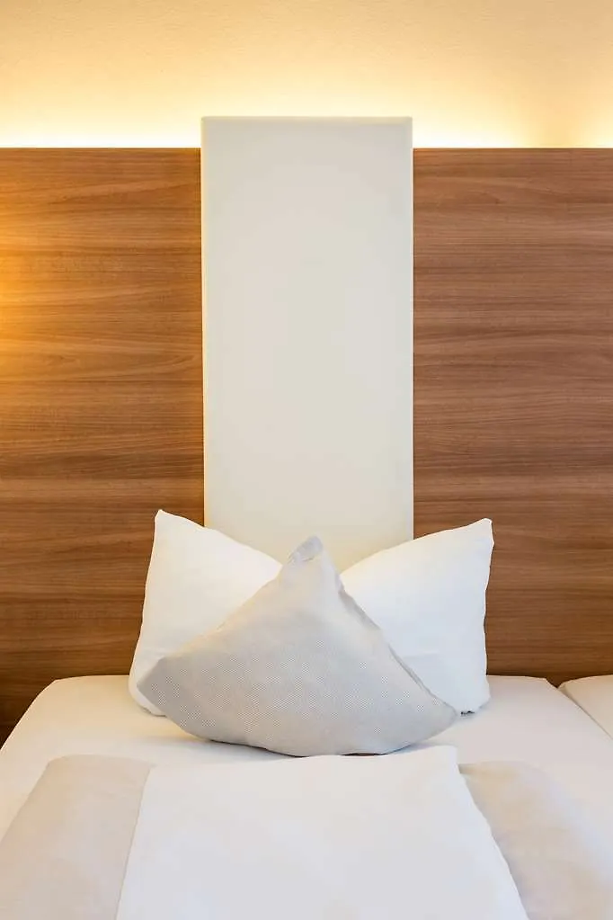 Hotel Cristal Munich 4*,  Germany